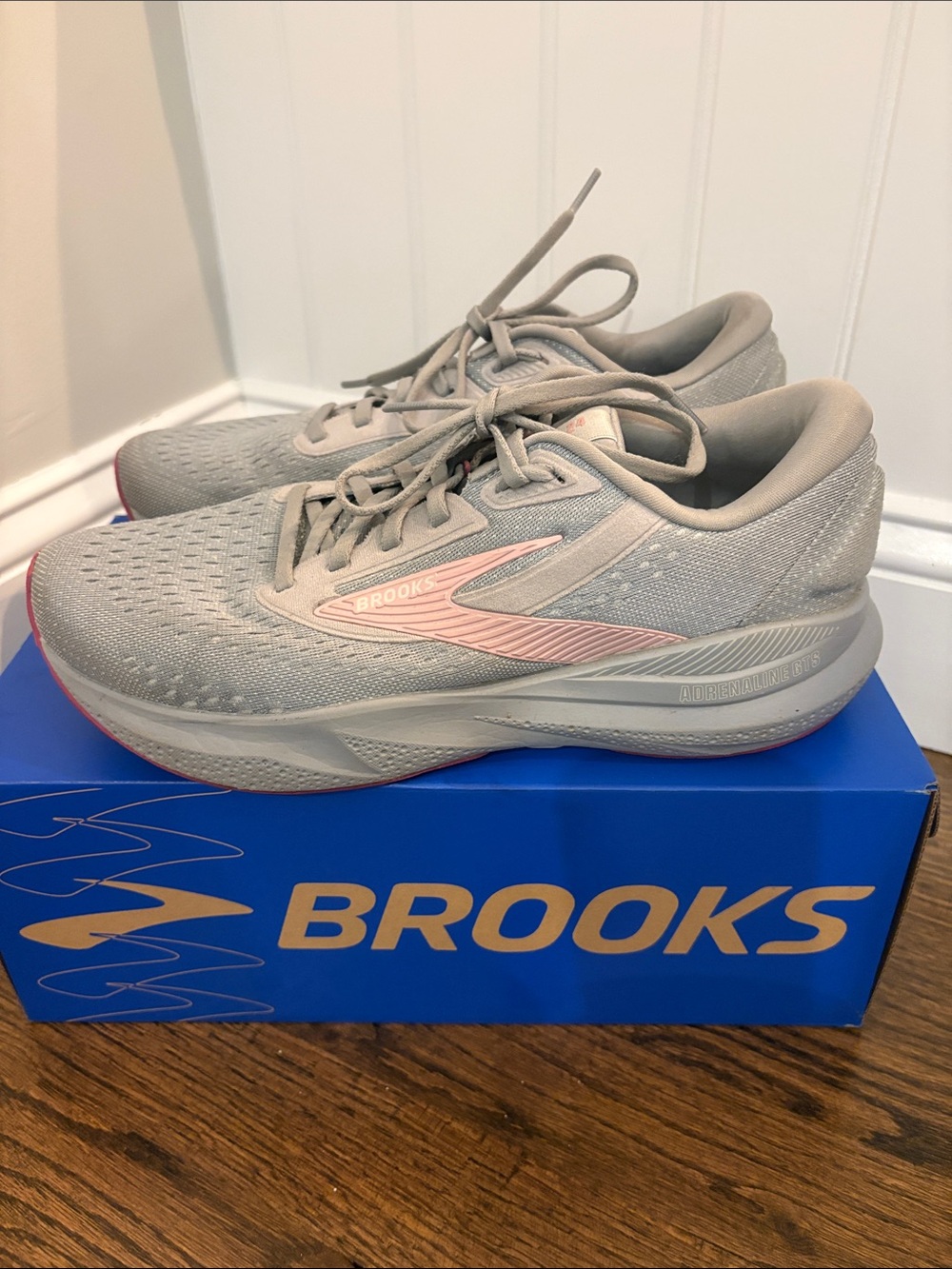 Brooks Neutral Adrenaline 24 Running Shoes in Light Gray with Pink Accents